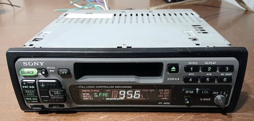 Autoradio cassette con - autoradio, a